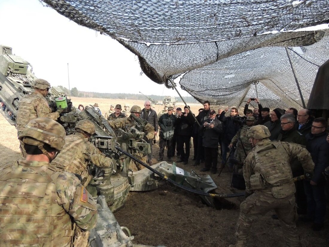 Grafenwöhr/Vilseck. „Wir schätzen die Transparenz und Offenheit der US-Armee und nehmen die Möglichkeit der Information gerne an“, so lautete das Fazit von Bürgermeister Edgar Knobloch und Hans Martin Schertl, Bürgermeister [&hellip;]