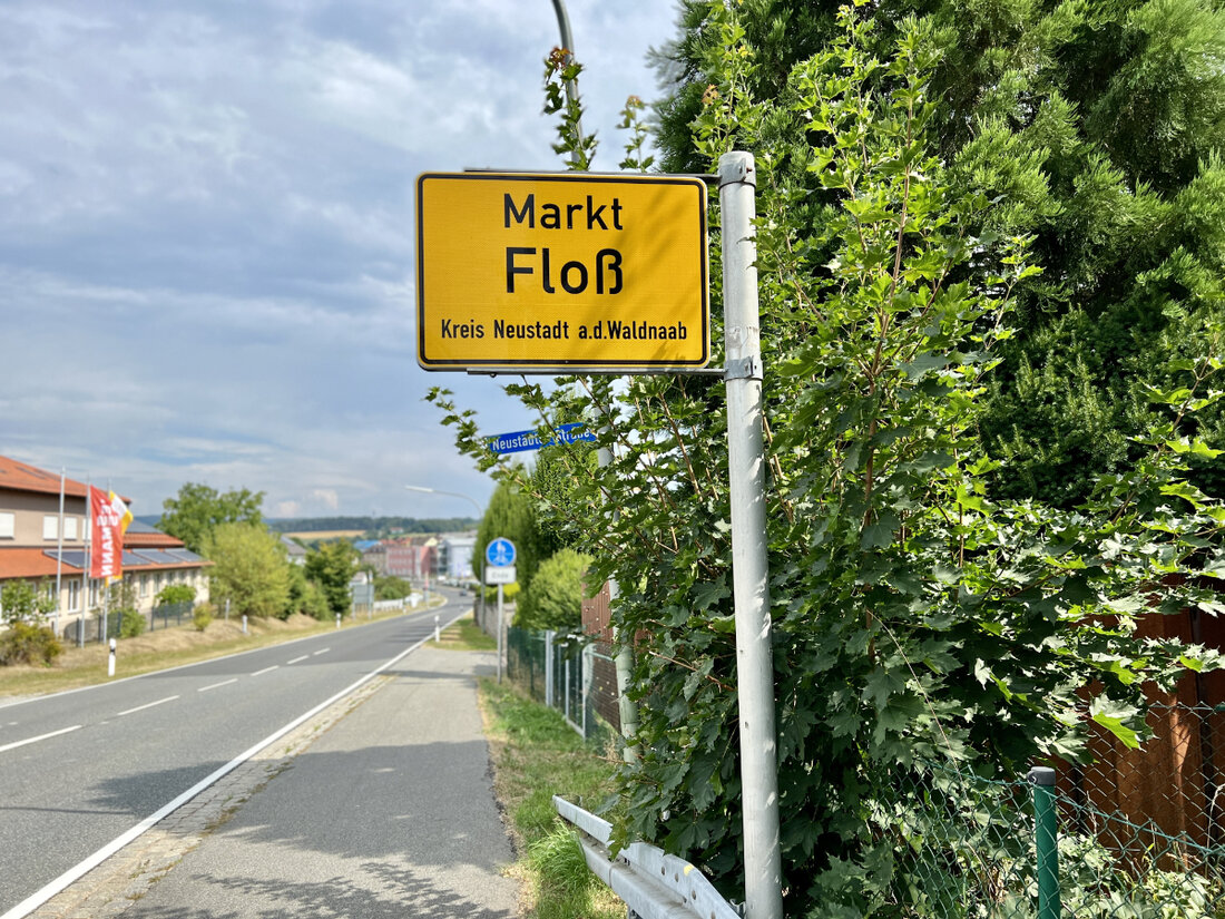 Floß. Der Oberpfälzer Waldverein Floß feiert 100 Jahre mit einem Heimatnachmittag. Am Sonntag, 19. April, 15 Uhr, lädt er ins Forum Floß ein. Es gibt Musik, Mundart, Tanz, Überraschungsgast und freien Eintritt.