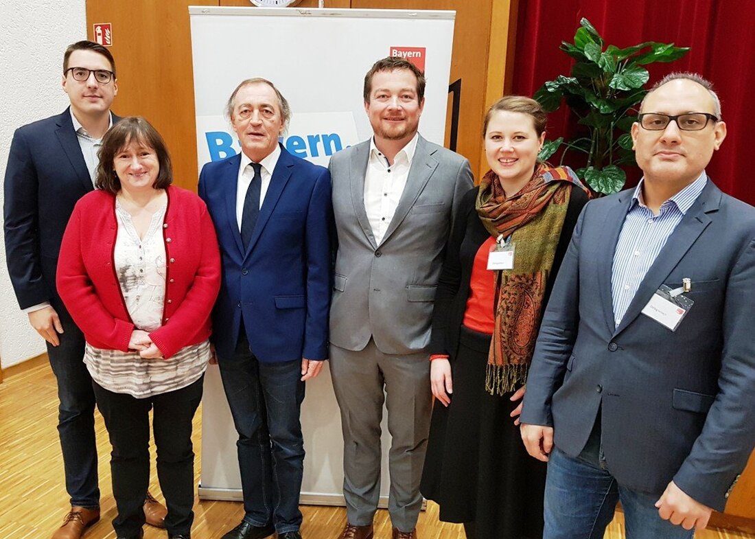 Weiden. Die SPD setzt auf Bewährtes und steckt aber auch viel Kraft in die Jugend – das wurde beim Bezirksparteitag der Oberpfalz SPD deutlich. In Personal übersetzt bedeutet das: Franz [&hellip;]