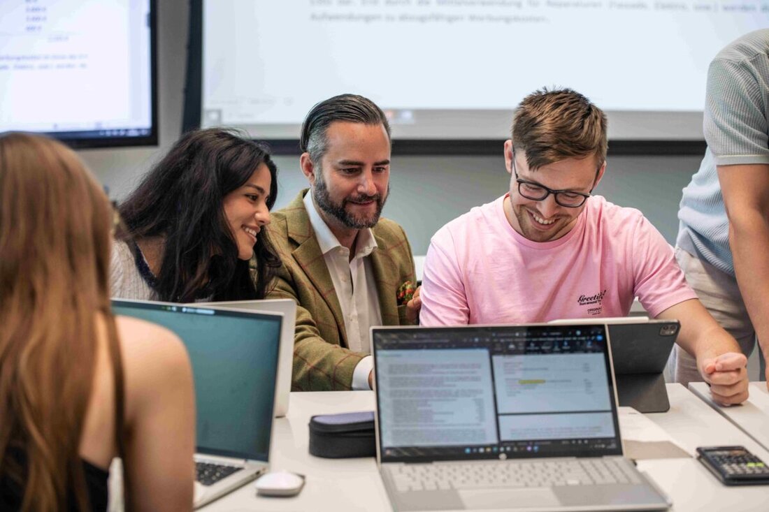 Weiden. Die OTH Amberg-Weiden hat die Bewerbungsfrist für das Wintersemester 2025/26 verlängert und bietet über 50 praxisorientierte Studiengänge an. Das Orientierungsstudium prepareING ermöglicht es Studierenden, sich für bis zu zwei Semester in verschiedene Richtungen auszuprobieren.