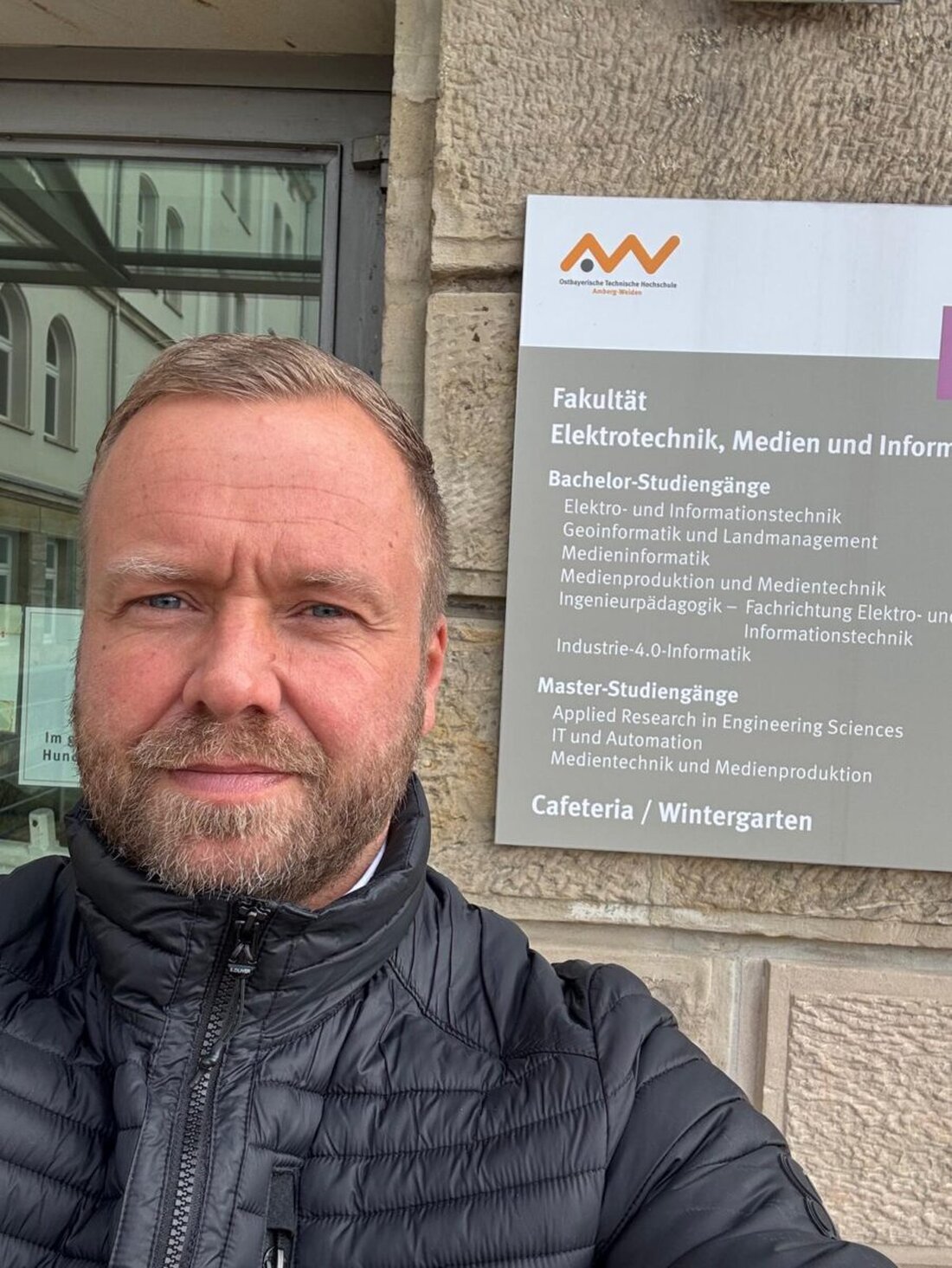 Amberg. Der Bayerische Landtag genehmigt 3,25 Mio. Euro für die Sanierung der Lüftungsanlage der Cafeteria an der OTH Amberg. Damit werden bestehende Geruchsbelästigungen und häufige Feueralarme angegangen.