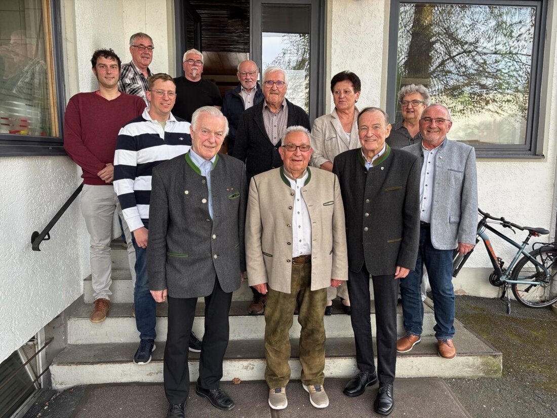Neustadt/WN. Der Oberpfälzer Waldverein wählte Rudi Bäumler einstimmig erneut, doch er kündigt seine letzte Amtszeit an. Berichte und Projekte zu digitalisierten Wegen zeigen die Rolle des Vereins und Bedarf an jüngerer Führung.