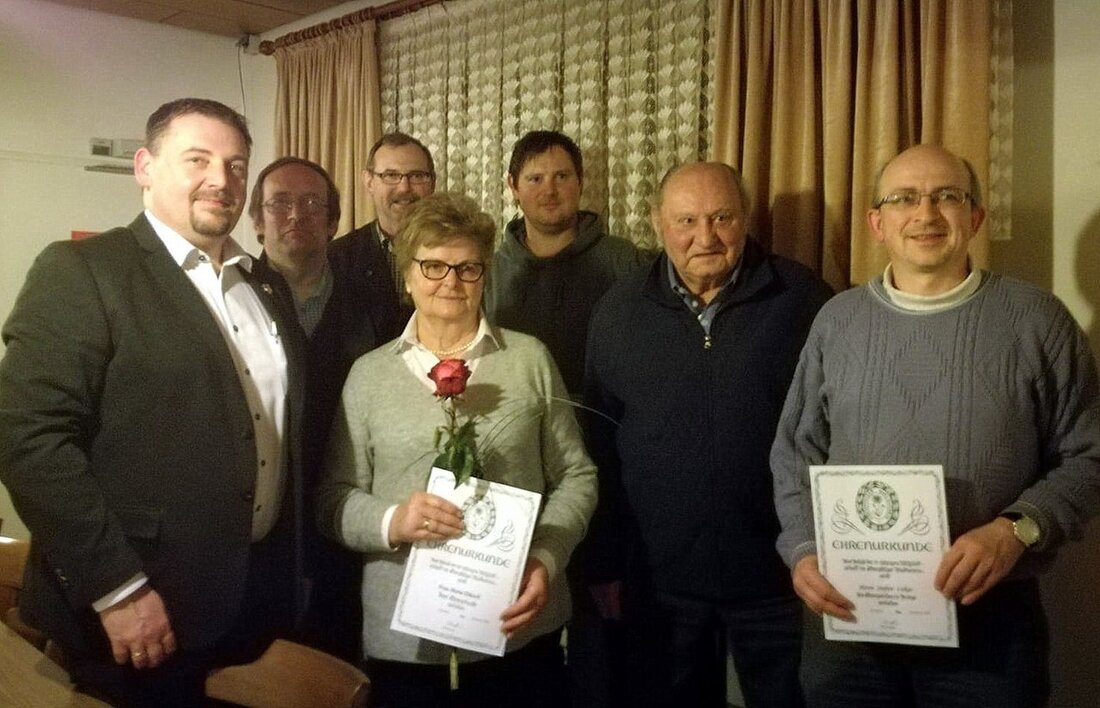 Störnstein. Ehrungen und der Rückblick auf ein aktives Vereinsjahr standen im Mittelpunkt der Jahreshauptversammlung des Oberpfälzer Waldvereins. Erster Vorsitzender Johann Scheidler begrüßte im Gasthaus Hirmer 28 Mitglieder, darunter Bürgermeister Markus [&hellip;]