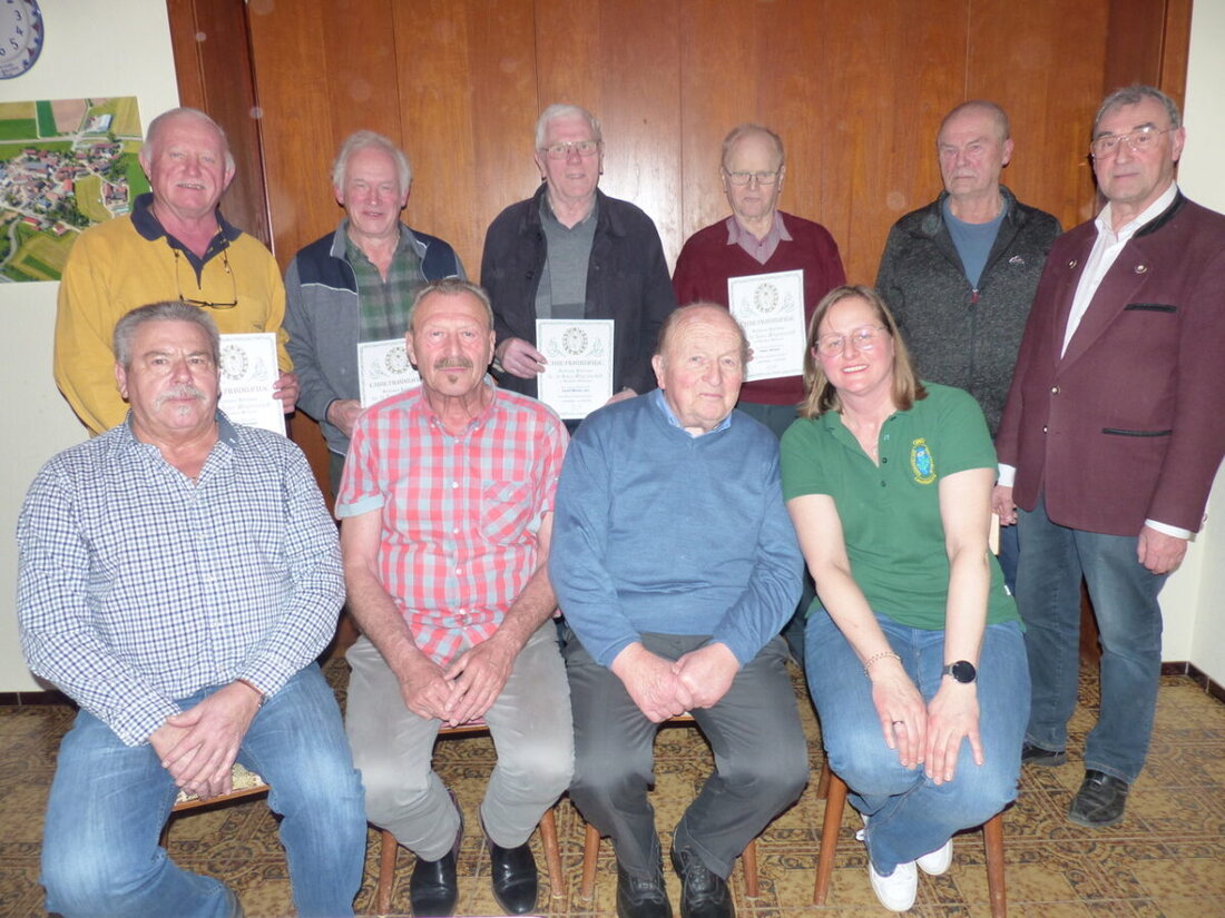 Leuchtenberg. Volles Haus bei der Jahreshauptversammlung des OWV im Gasthaus Kappl in Wieselrieth. Andrea Krapf überzeugt mit starker Bilanz; Kasse im Plus, langjährige Mitglieder geehrt.
