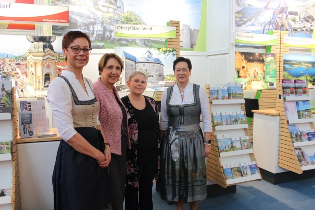 Neustadt/WN. Die Tourismusgemeinschaft Oberpfälzer Wald hat sich auf der größten Reise- und Freizeitmesse in München innerhalb des großen Ostbayern-Standes präsentiert. Christina Kircher und Renate Zupfer-Vilas vom Tourismuszentrum Oberpfälzer Wald des [&hellip;]