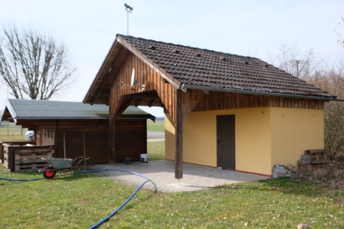 Oberbibrach. Die Tennisfreunde Oberbibrach gewinnen mit Gemeinderatsunterstützung das Match um ein neues Vereinsheim, geschätzt auf 130.000 Euro. Finanzierungslücken werden durch kommunale Zuschüsse und ein Rückzahlungsmodell geschlossen.