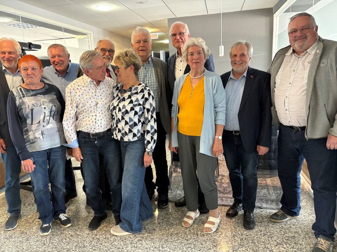 Nürnberg. Bei der 30-Jahr-Feier der AG 60plus Bayern in Nürnberg waren SPD-Senioren präsent, die sich für die Belange älterer Menschen einsetzen. Highlight der Veranstaltung waren die Reden und der Auftritt der Kabarettistin Andrea Lipka.