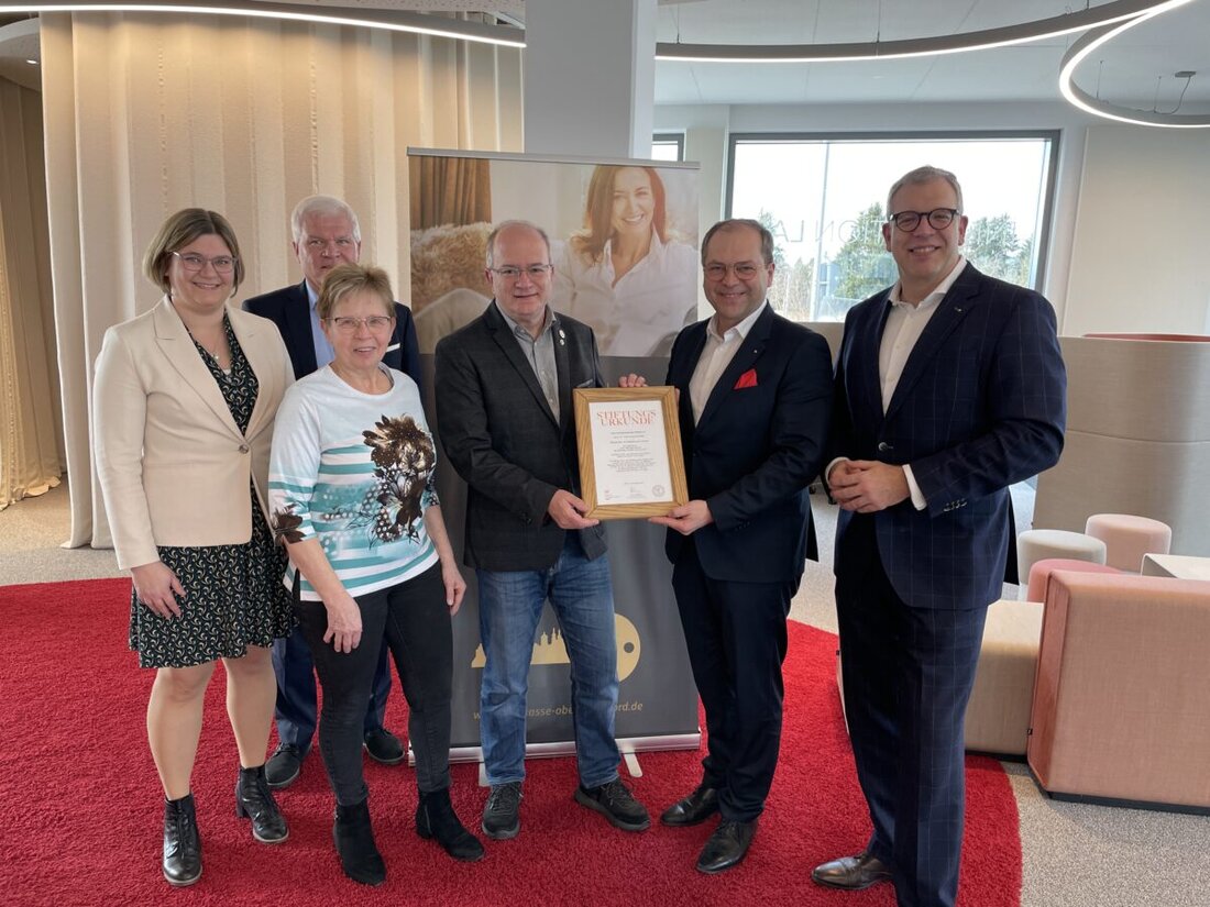 Weiden. Der Obst- und Gartenbauverein Weiden e. V. hat mit Unterstützung der Sparkasse Oberpfalz Nord eine Stiftung gegründet und die Urkunde erhalten. Sie soll Vereinszwecke sichern und Engagement stärken.