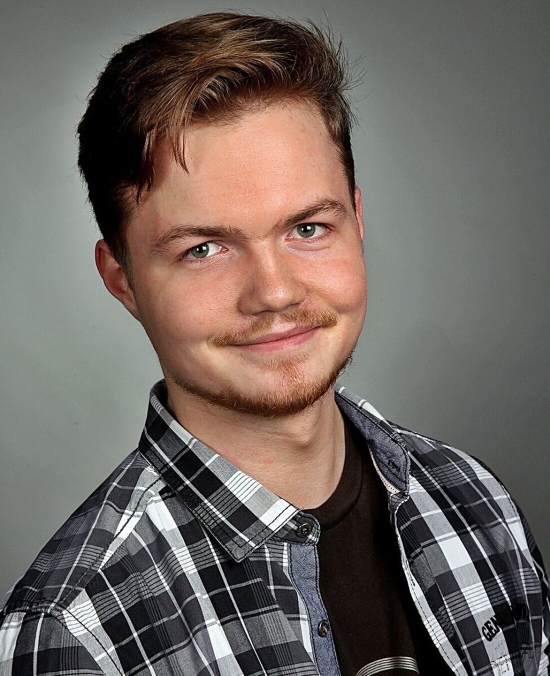 Weiden. Sebastian Sparrer von der ÖDP hat für die Bundestagswahl 2025 genügend Unterstützungen gesammelt und tritt im Wahlkreis 234 an. Die offizielle Bekanntgabe erfolgt am 24. Januar 2024 im Neuen Rathaus in Weiden.