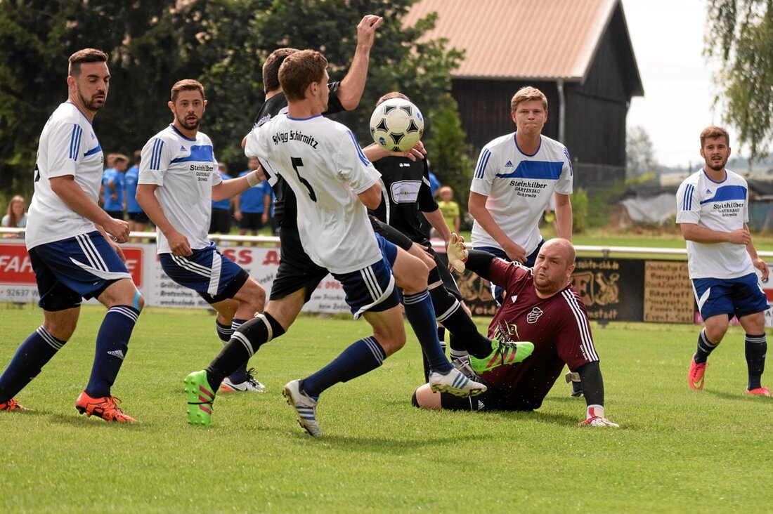 Weiden/Amberg. Das Achtelfinale steht, die Partien sind ausgelost – die 16 letzten Mannschaften des Fußball-Kreises Amberg/Weiden ermitteln am 9. August die Viertelfinalisten. Pokal-Spielleiter Karl Vollmer hatte dabei ein glückliches Händchen, [&hellip;]