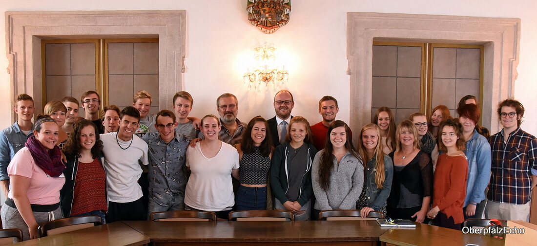 Weiden/Neustadt/WN. Traditionell gäbe im Landkreis Neustadt es ein sehr enges, freundschaftliches Verhältnis zu Amerikanern, sagte Landrat Andreas Meier zu elf jungen Gästen aus den Staaten, die im knapp dreiwöchigen Austauschprogramm [&hellip;]