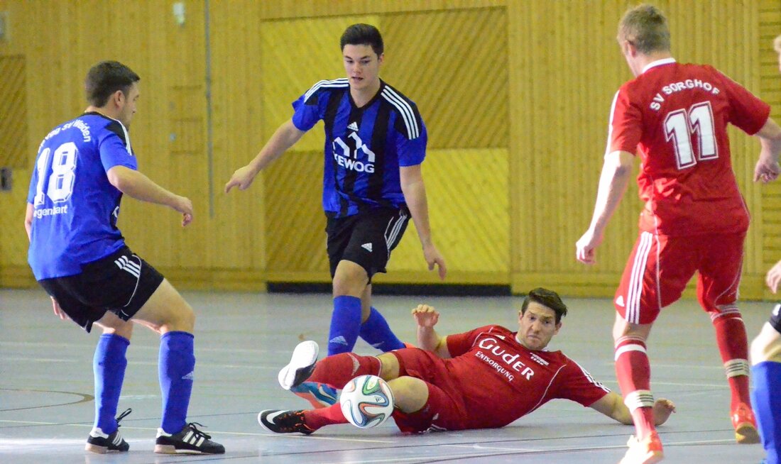 Weiden. Es ist angerichtet, die geruhsamen Weihnachtsfeiertage sind vorbei: Denn am 28. Dezember ab 14 Uhr rollt in der Weidener Mehrzweckhalle wieder der Ball, wenn beim Oberpfalz Medien-Cup des Fußball-Bayernligisten [&hellip;]
