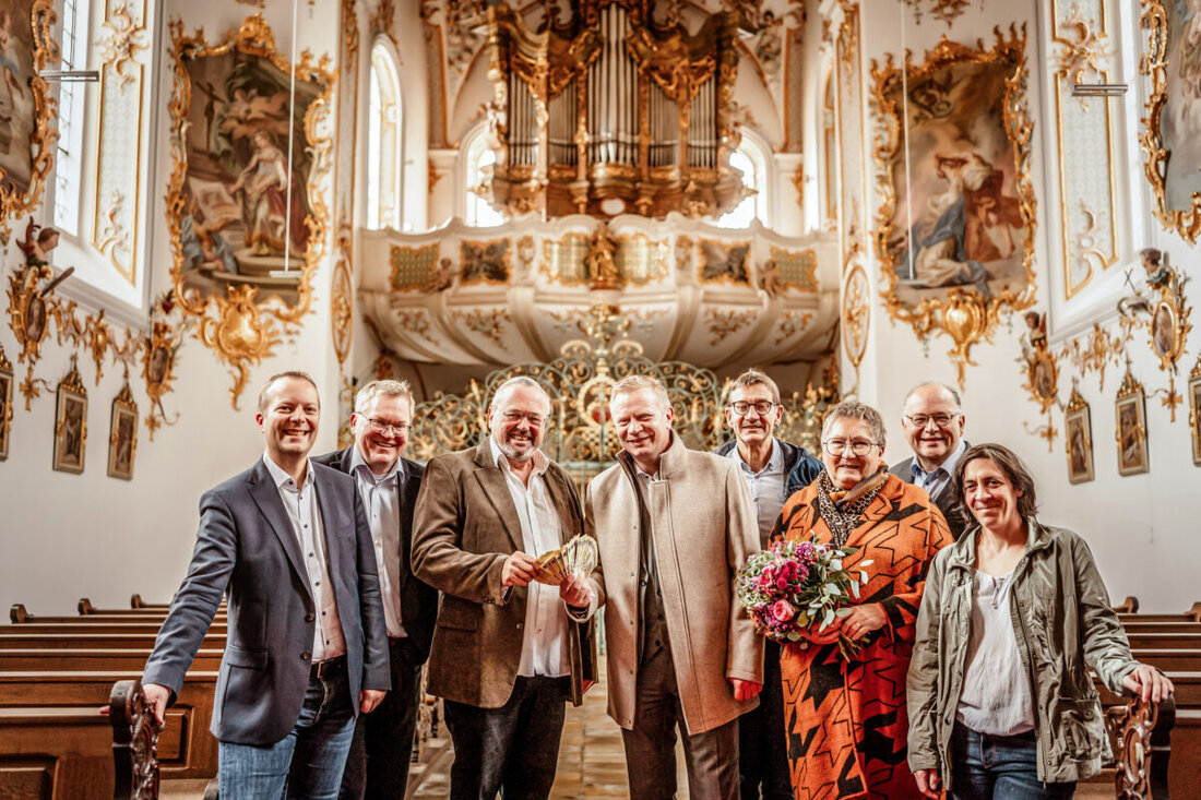 Amberg. Die Orgelmusikreihe setzte heuer neue Maßstäbe: So viele Gäste wie noch nie, 13 Samstage voller Klang. Am Ende standen 9.000 Euro für das Projekt Orgel Sankt Martin – ermöglicht durch starke Mitwirkende und Spender.