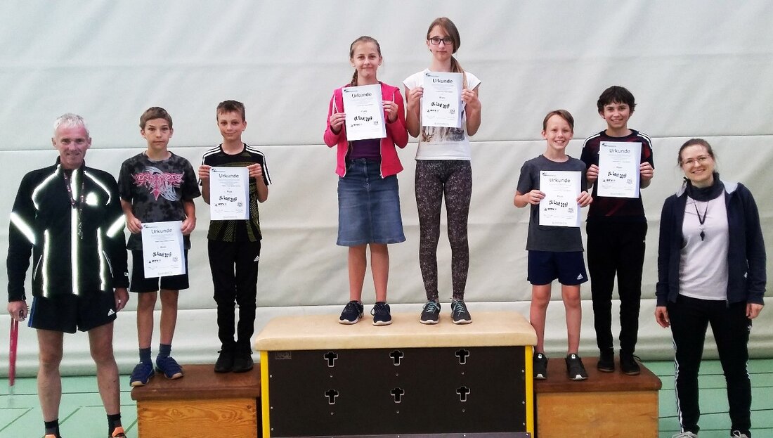 Neustadt/WN. Bei durchwachsenen Wetterbedingungen hat im Neustädter Felixwald erneut der Orientierungslauf (OL) für Schüler unter dem Motto „Laufen mit Köpfchen“ stattgefunden. Initiiert hat das die Bezirks- und Kreisjugendleitung der Bayerischen [&hellip;]