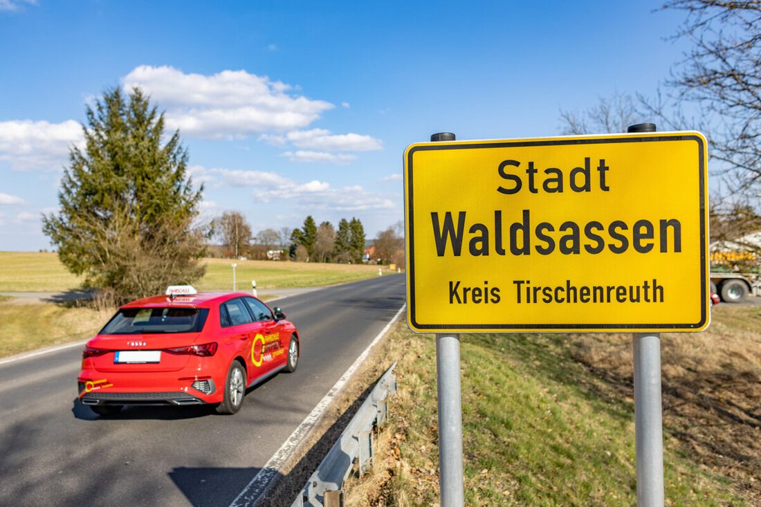 Waldsassen. Vor etwa drei Jahren sorgten Überlegungen zur Zusammenlegung der Staatlichen Realschule im Stiftland und der Mädchenrealschule der Zisterzienserinnen für Aufmerksamkeit und Diskussionen. Die letzten Jahre wurden genutzt, um gemeinsam mit den Schulen und den Beauftragten für Realschulen ein pädagogisches Konzept sowie ein Raumkonzept für ein gemeinsames Schulkonzept zu schaffen. 