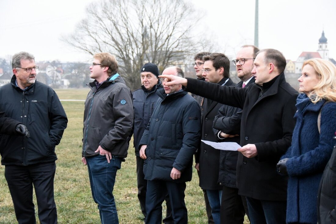 Mantel. Mit allen Fachbehörden besteht Einigkeit, die letzten Eingaben konnten abgearbeitet werden, der Hochwasserschutz für die Wohnbebauung und anliegende Betriebe ist gesichert und alle Grundstücksverhandlungen sind erfolgreich abgeschlossen – aus [&hellip;]