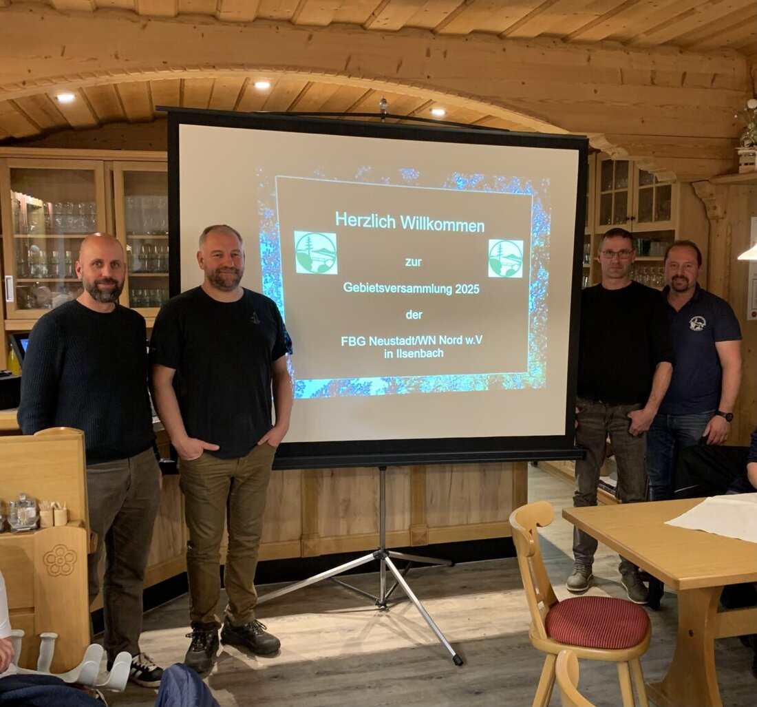 Neustadt/WN. Die Forstbetriebsgemeinschaft Neustadt Nord w. V. blickt auf das Holzjahr 2025, erläutert die aktuelle Marktlage und neue EU-Regeln. Mitglieder erhielten praxisnahe Hinweise und Dank für verlässliche Holzlieferungen.