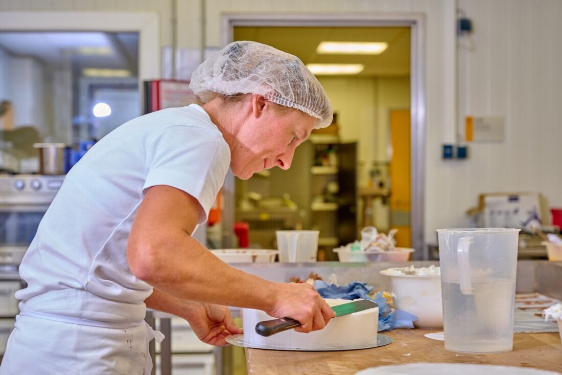 Weiden/München. Der Geschäftsklima-Index im ostbayerischen Handwerk verbessert sich im ersten Quartal 2025, aber von einer Trendwende kann keine Rede sein. Die positive Entwicklung basiert auf hoffnungsvolleren Zukunftserwartungen, während die aktuelle Lage verhalten bleibt.