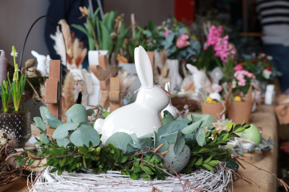 Weiden. Am 14. März 2026 lädt das Stadtmarketing Weiden von 10 Uhr bis 15 Uhr zum Ostermarkt in die vhs Weiden ein. Kunsthandwerk, Leckereien, Kinderprogramm und eine Osterrallye durch die Innenstadt sorgen für Frühlingsstimmung.