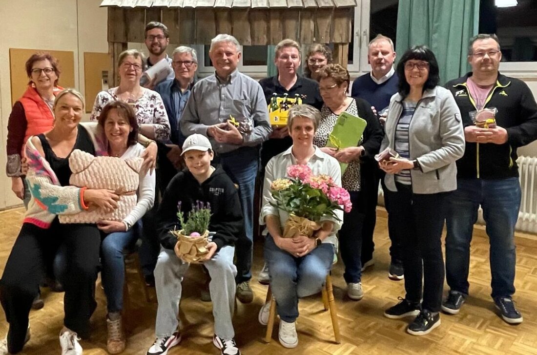 Seugast. Beim Osterschießen der Schützengesellschaft Gut Ziel kamen Mitglieder und Gäste zusammen. Sie trafen das Losei und freuten sich über Preise von Osterschinken bis Frühlingsblumen. Nächster Schießabend ist am 24. April.
