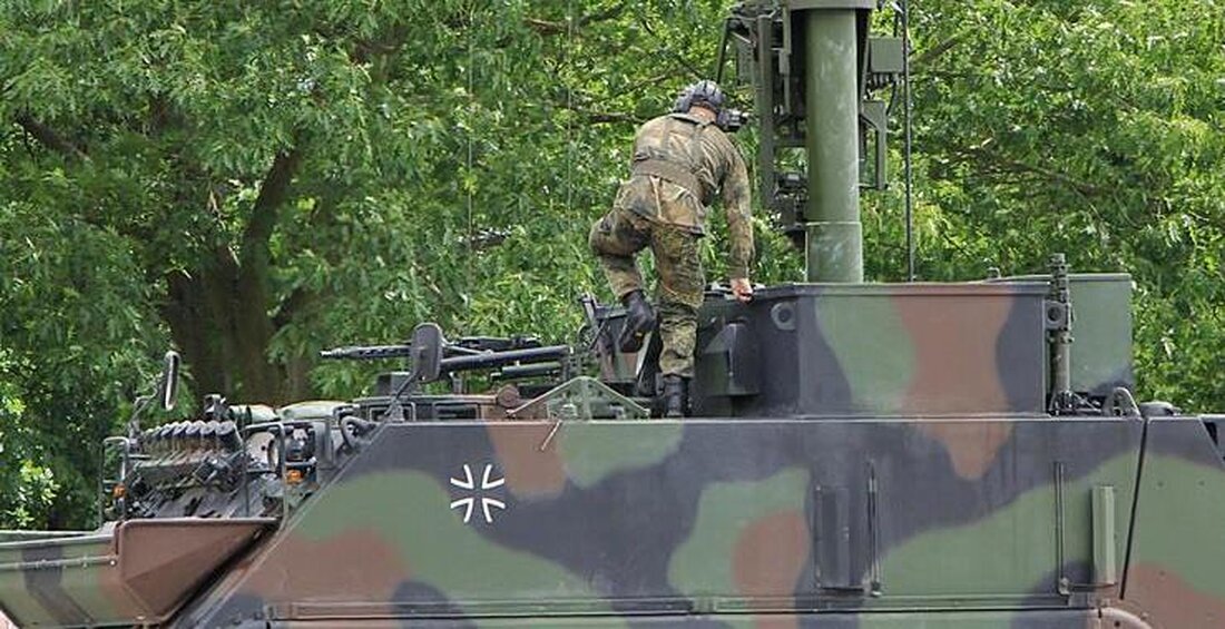 Weiden. Die Weidener Ostmark-Kaserne wird modernisiert. Nach aktuellen Maßnahmen wird jetzt auch ein Hallenneubau für Sanitätsunterstützung in Angriff genommen. 