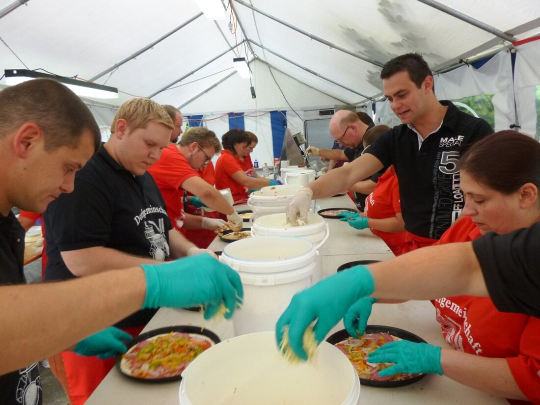 Altendorf. Am Samstag ist es wieder so weit, Altendorf lädt zum Pizzafest ein. Die Dorfbewohner und viele Helfer haben sich schon im Vorfeld voll ins Zeug gelegt, um das Fest zu [&hellip;]