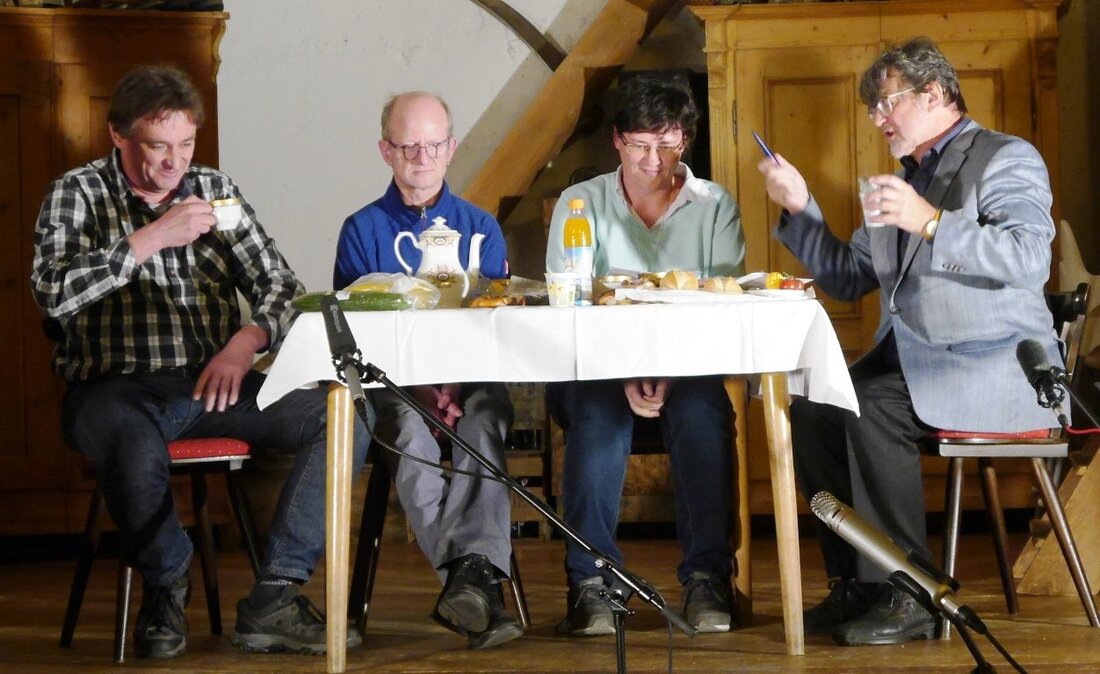 Falkenberg. Nordoberpfälzern dürfte der Sketch-Titel “Surakaas” gleich etwas sagen, das Thema ist aber ein weltweites Problem: Tonnen von Plastik-Müll, zu denen jeder von uns tagtäglich beiträgt!  Bei der Herbstversammlung des [&hellip;]