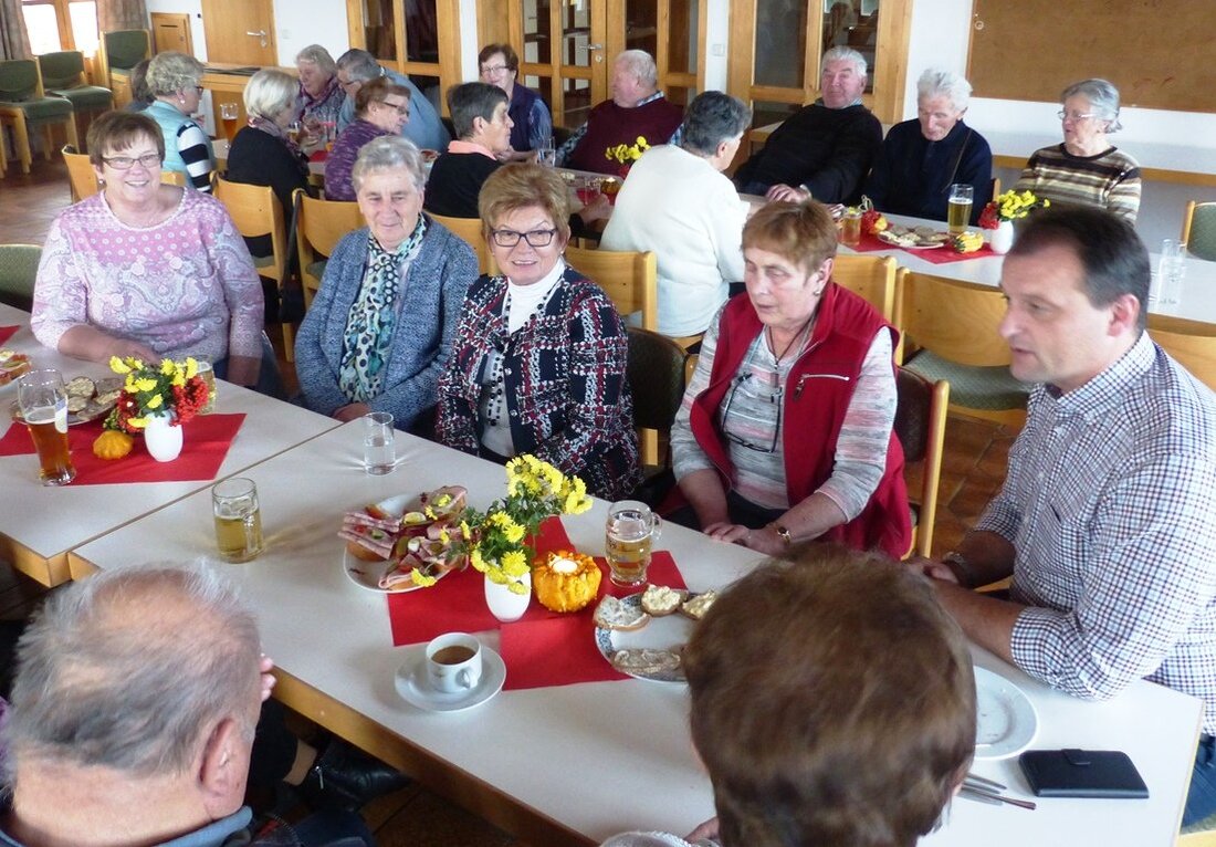 Leuchtenberg. Die Leuchtenberger Senioren trafen sich auch in diesem Jahr wieder zum Hutzanachmittag. Dabei tauschten die Besucher viele wahre Begebenheiten von damals aus und sprachen auch aktuelle Themen an. Von [&hellip;]