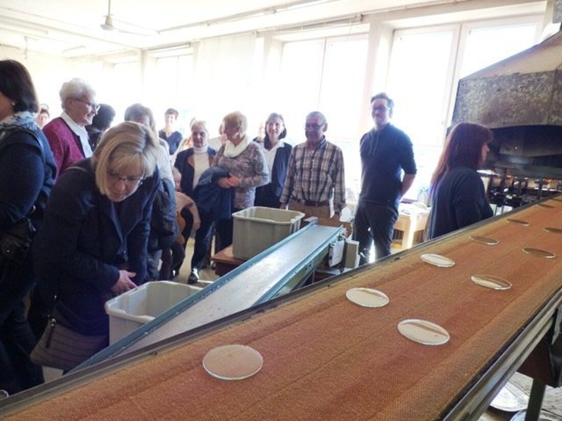 Störnstein. Für viele war es neu, dass es „Flachglas-Design Holfeuer“ in Störnstein gibt. Die Ortsvorsitzende der Frauen Union (FU) Edeltraud Wang hatte es den Frauen ermöglicht, die Firma zu besuchen. [&hellip;]