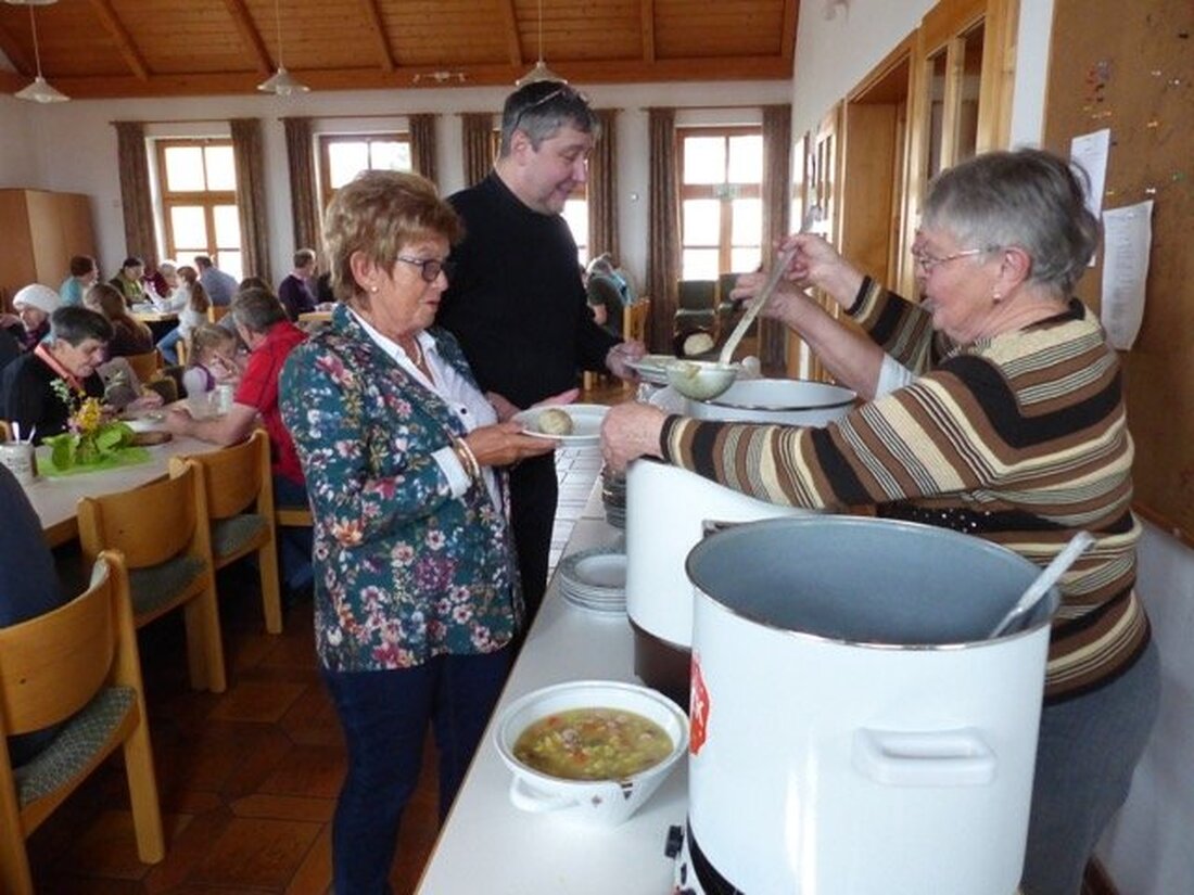 Leuchtenberg. Diesmal war wieder das Pfarrheim bis auf den letzten Platz beim Mittagessen am Palmsonntag besetzt. Der Katholische Frauenbund hatte zum „Fastenessen“ eingeladen. Über 60 Portionen der Schwammerlbrühe mit Semmelknödel [&hellip;]