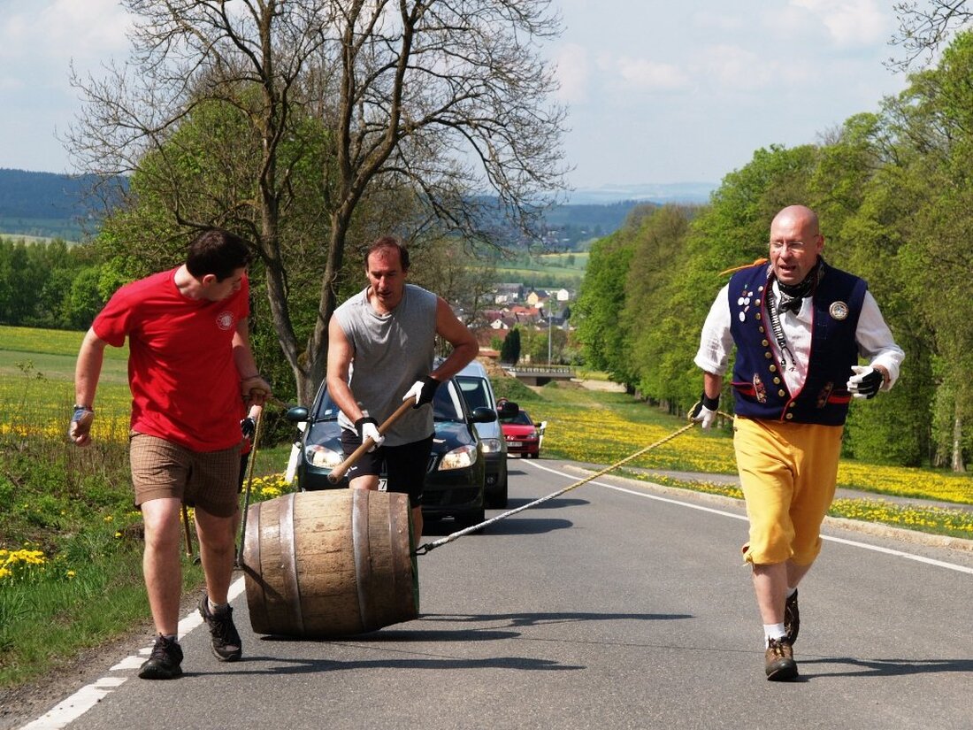 Störnstein/Bärnau/Chodová Planá. Das schon traditionelle Bierfassrollen zwischen Störnstein und Chodová Planá feiert das 20. Jubiläum. Als gemeinsame Aktion mit dem Landkreis Neustadt/WN gestartet, wird die Tradition seit vielen Jahren durch [&hellip;]