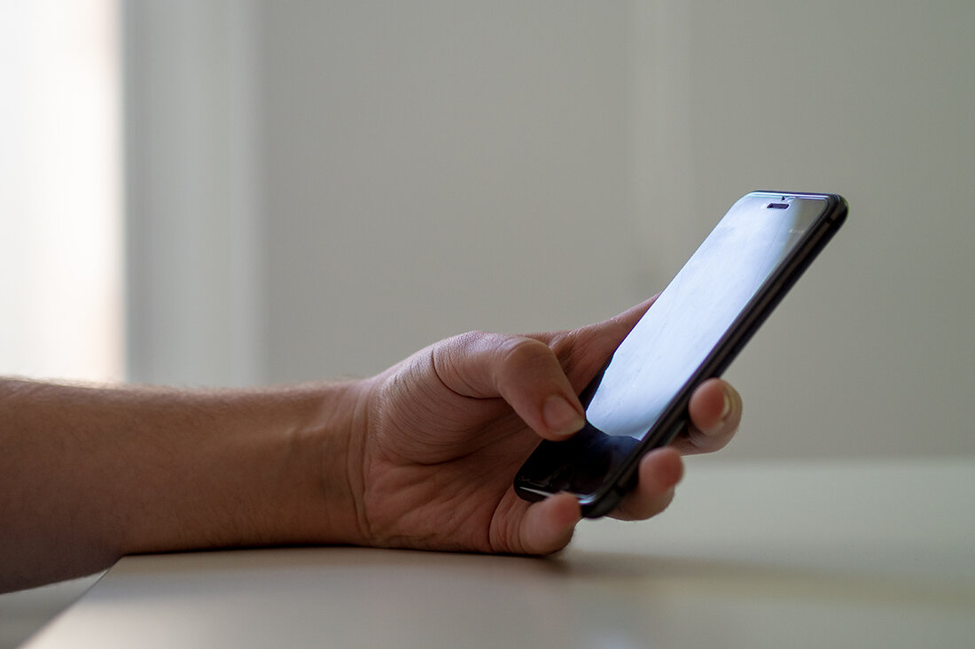 Weiden. Die Mobilortung hat Samstagnacht zur Diebin eines Smartphones geführt.  