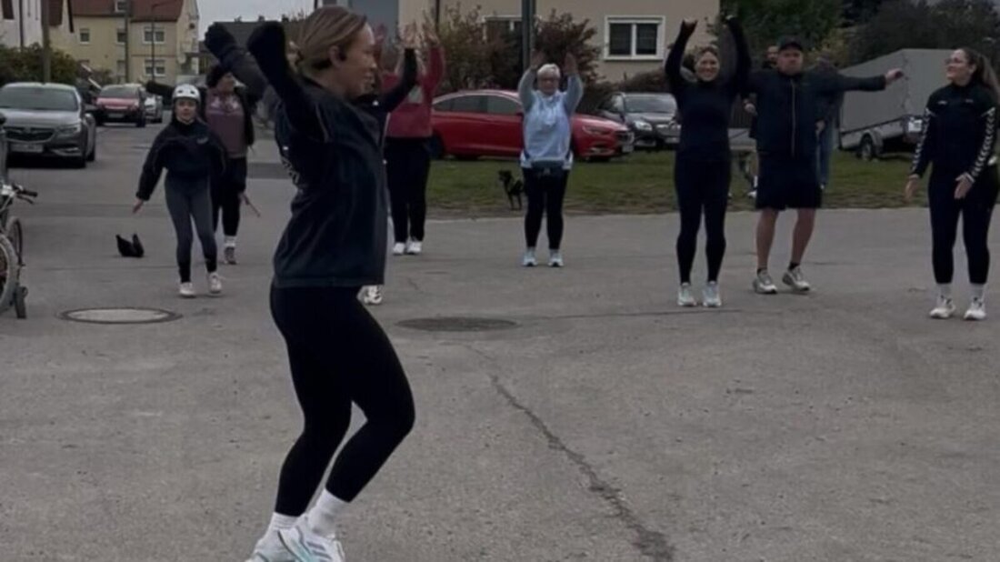 Schwandorf. In nur 14 Tagen entstand der erste PACE & BASS Run: Am 18. Oktober 2026 liefen 60 bis 70 Teilnehmende zu 90er- und 2000er-Hits durch die Stadt – im Fokus standen Gemeinschaft und ein kostenloser Running Club.