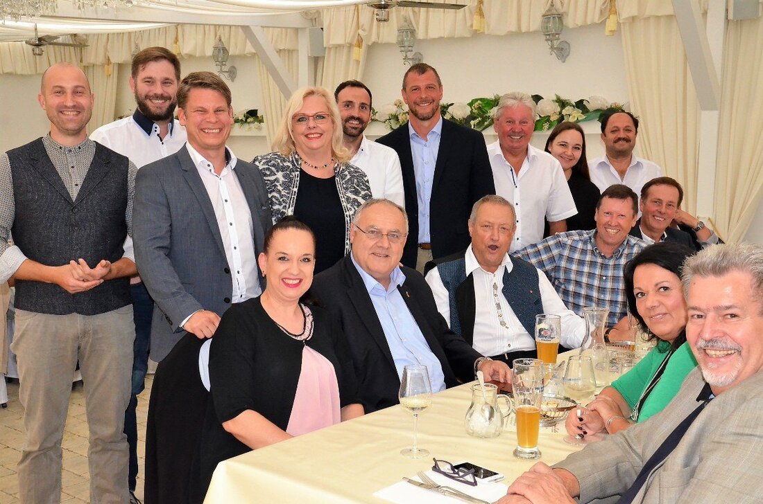 Weiden. Gleich drei Kreisverbände der Christlich-Sozialen Arbeitnehmerunion kamen unter einem Dach zusammen. Beim gemeinsamen Sommerempfang im Hotel zur Heimat suchten Mitglieder aus Weiden und den Landkreisen Neustadt/WN und Tirschenreuth den [&hellip;]