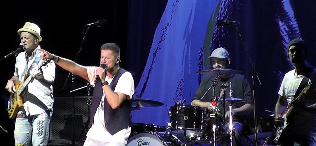  Tännesberg. Bei traumhaftem Sommerwetter feierten rund 3.500 Fans in Tännesberg ein Oberpfalz-Festival der Superlative, das es so in dieser Form noch nicht gegeben hat. Mit „Ludwig Two“, Überraschungsgast „Lizzy Aumeier“, “ [&hellip;]