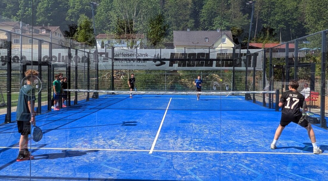 Rieden. Der 1. FC Rieden lädt zu einem Padel-Turnier speziell für Freizeitspieler ein. Beim „FC Rieden Padel Champion Cup“ stehen neben dem sportlichen Ehrgeiz vor allem der Spaß am Padel und spannende Begegnungen im Mittelpunkt.