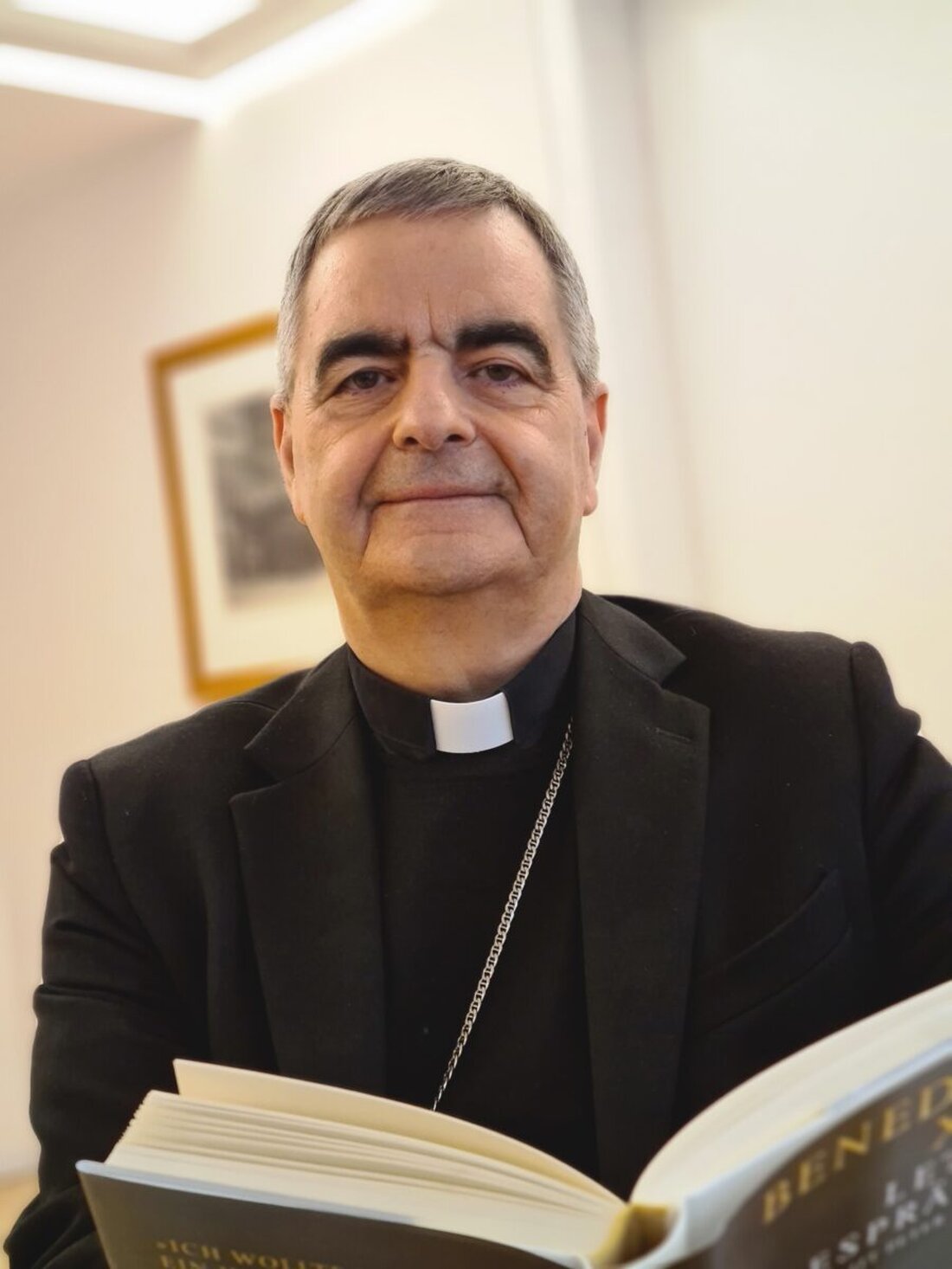 Kemnath. Der Apostolische Nuntius, Nikola Eterović, wird im März 2025 hoher Gast bei der Kemnather Passion sein und einen Gottesdienst zelebrieren. Eterović vertritt als Botschafter des Vatikans sowohl diplomatische als auch kirchliche Interessen.