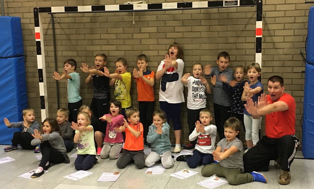 Pechbrunn. Der VHS-Kurs “Kinderschutztraining” macht Schule – und bereitet damit die Kinder auf potentielle Gefahrensituationen vor. Schüler der ersten bis vierten Klasse absolvierten das spezielle Selbstschutz- und Verhaltenstraining in der [&hellip;]