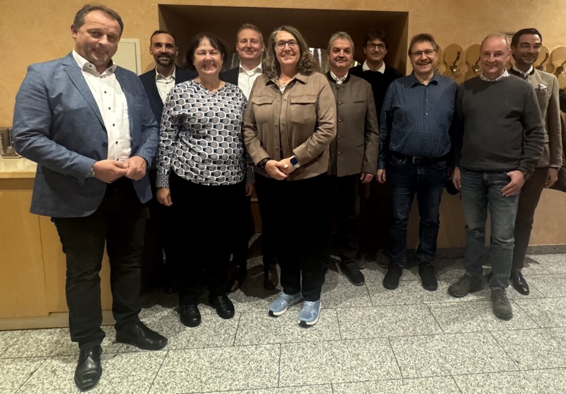 Theisseil. Carmen Pepiuk übernimmt den Kreisvorsitz der KPV im Landkreis Neustadt/WN von Anton Kappl, der das Amt zehn Jahre führte. Sie setzt auf Vernetzung der CSU-Kommunalpolitiker und richtet den Blick auf die Kommunalwahl.