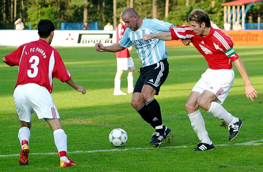 Passau/Etzenricht. Letzter Halt in der Vorrunde für die Landesliga-Mannschaft des SV Etzenricht ist am frühen Samstagnachmittag (Anstoß bereits 14 Uhr) das Fußballstadion in der Danziger Straße der Dreiflüssestadt.