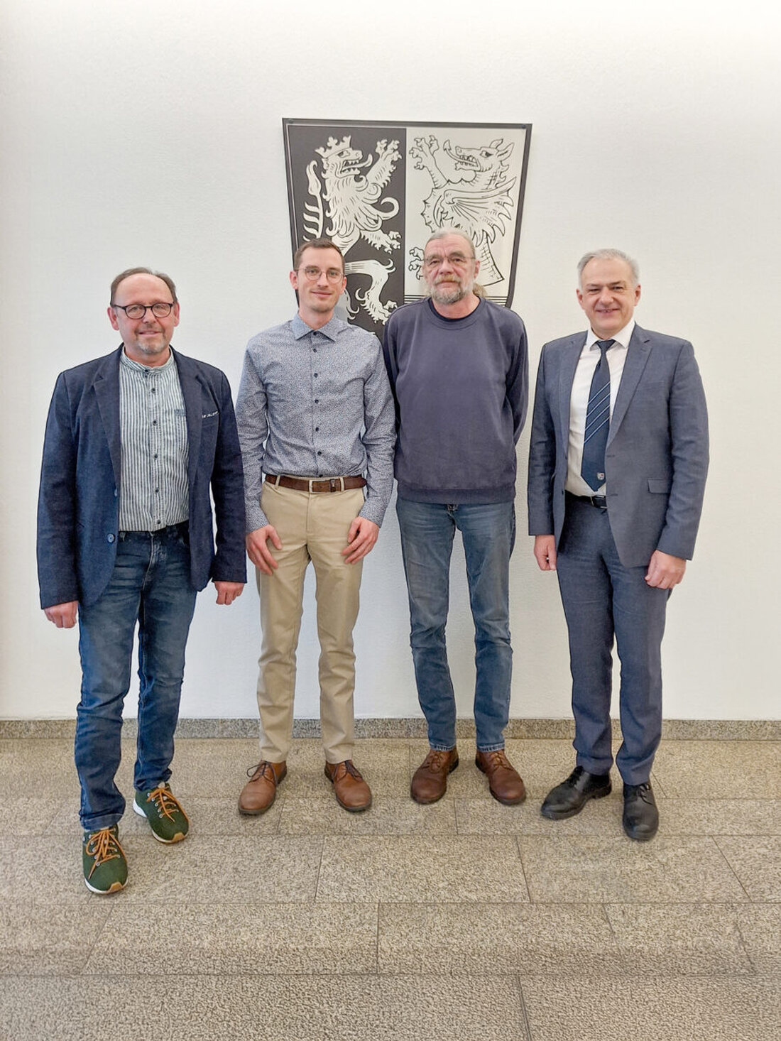 Tirschenreuth. Peter Förster wurde nach über 34 Jahren Tätigkeit im Landkreis Tirschenreuth in den Ruhestand verabschiedet. Andreas Meyer übernimmt als neuer Leiter der Reststoffdeponie Steinmühle.