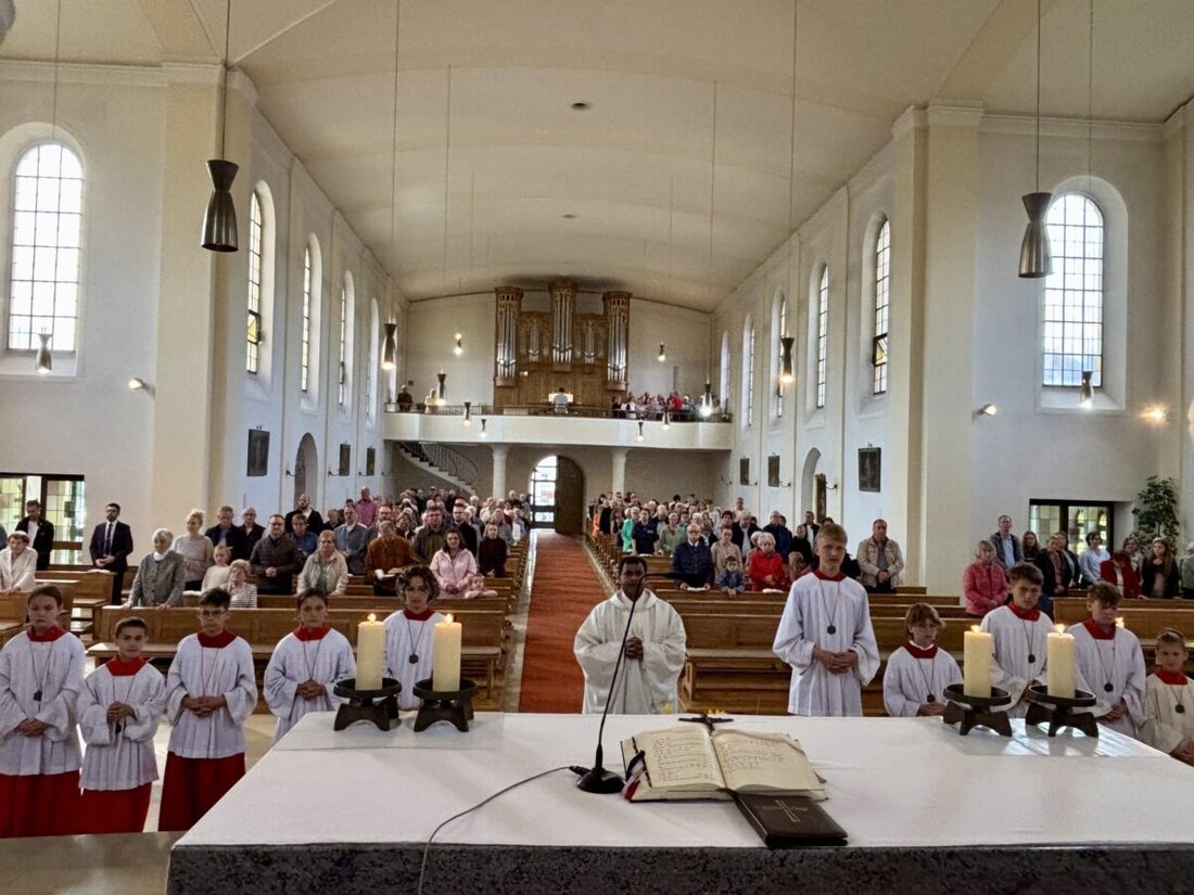 Weiherhammer. Am Sonntag, 20. September, feierten die drei Pfarreien Weiherhammer, Kaltenbrunn und Kohlberg ihren Tag der Pfarreiengemeinschaft mit einem Gottesdienst. Anschließend traf man sich zum Frühschoppen im Pfarrgarten.