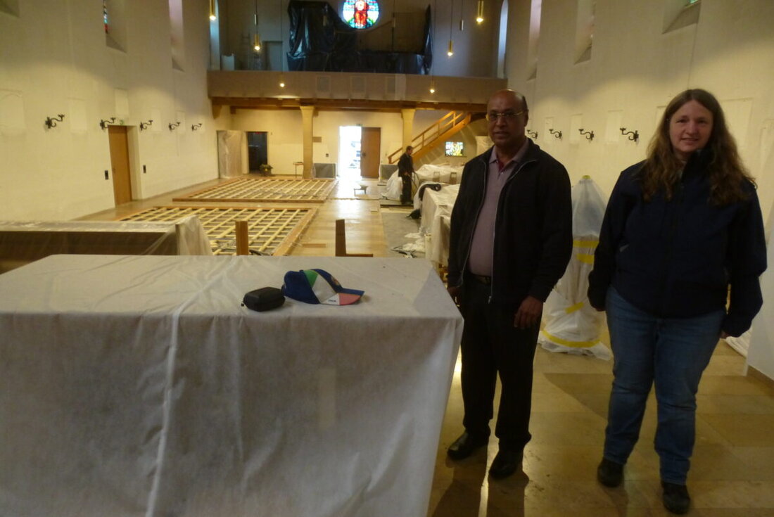 Kaltenbrunn. Pfarrer Irudayraj Devadass aus Südindien besuchte nach über zehn Jahren seine ehemalige Gemeinde in Kaltenbrunn und betonte die Bedeutung von Gemeinschaft über materiellen Besitz. Er dankte für die Unterstützung seiner Projekte in Indien und betonte, echter Reichtum sei ein gütiges Herz und Vertrauen in Gott.