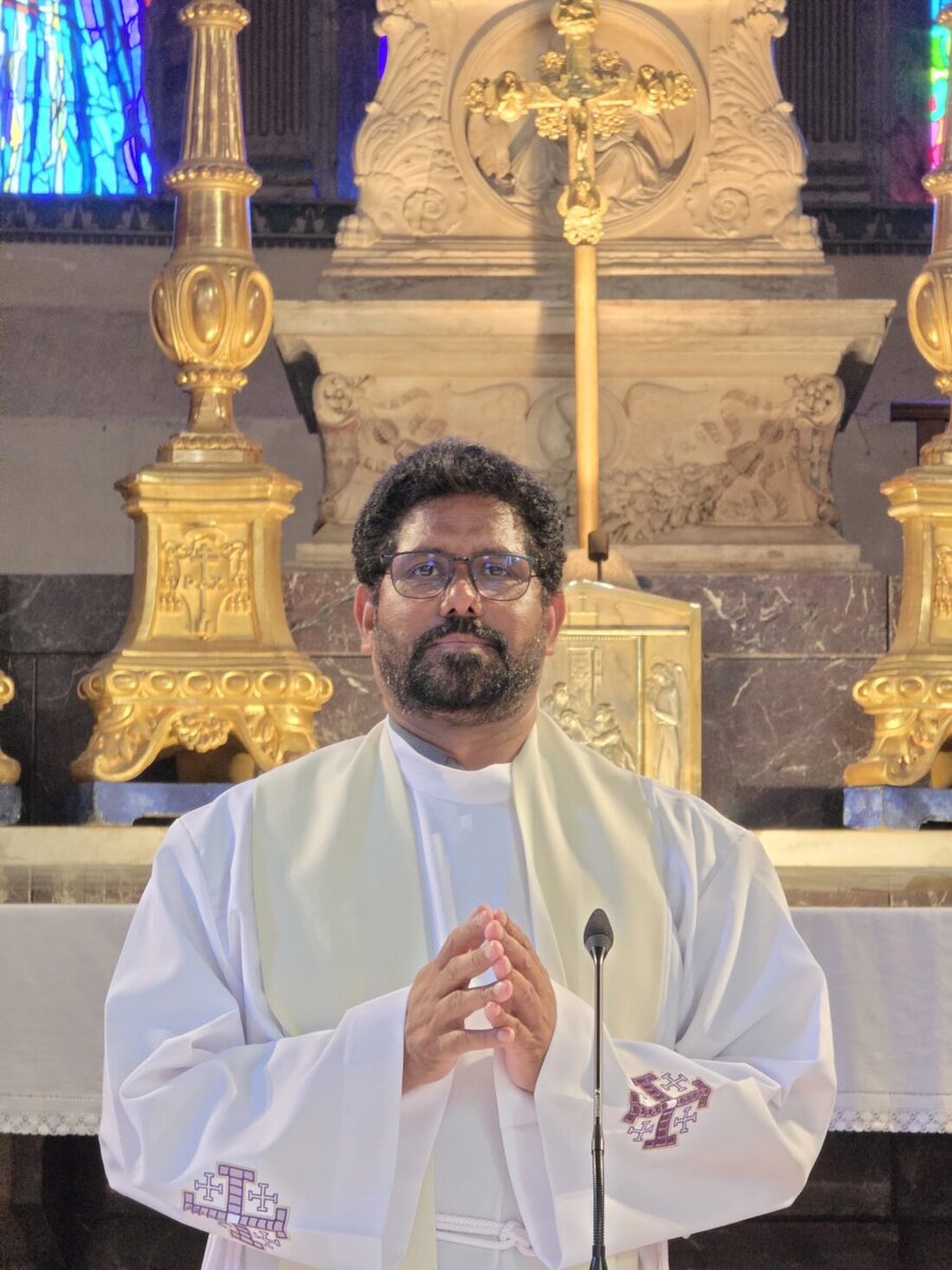 Neukirchen zu St. Christoph/Flossenbürg. Nach zwei Jahren als Pfarrvikar verabschiedet sich Dr. John Palathinkal Kuriako und wechselt nach Walderbach und Neubäu. Verabschiedung erfolgt am Sonntag, 2. August, in beiden Kirchen.