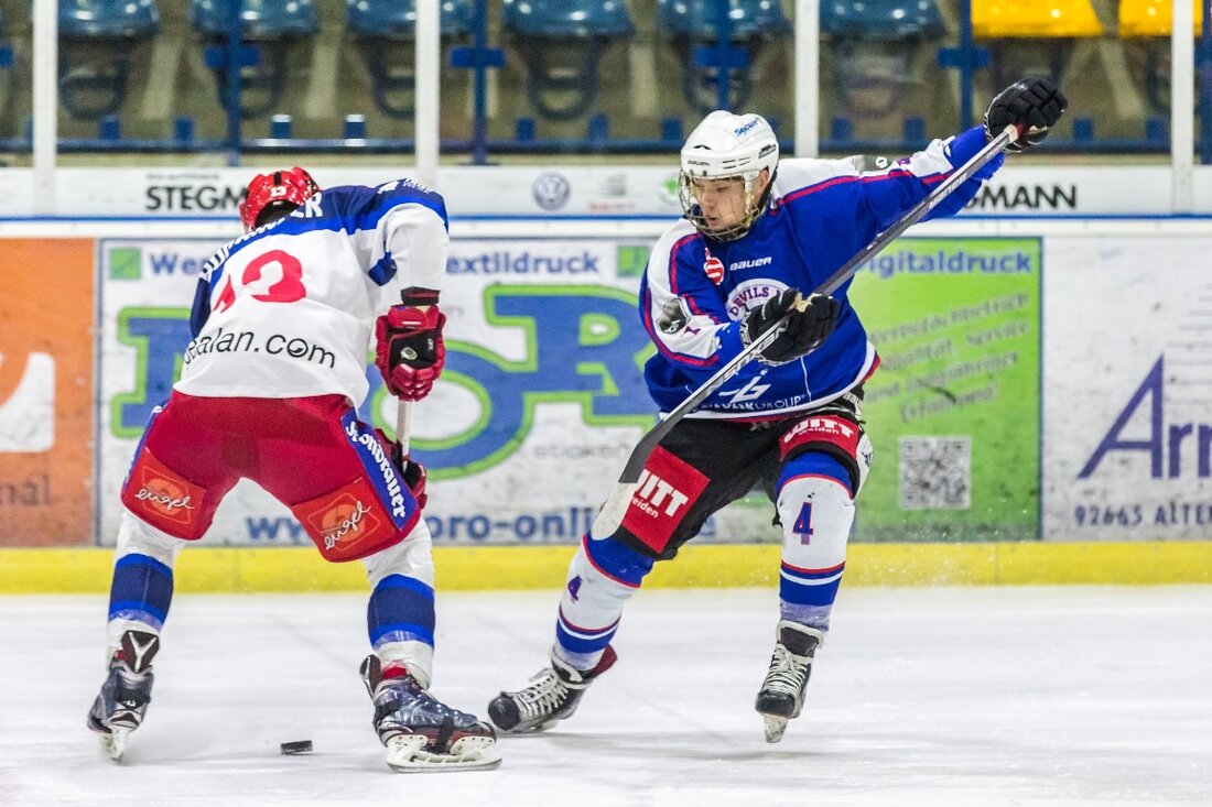 Weiden. Vom ersten Vorbereitungs- bis zum letzten Saisonspiel – bei der neuen Saisonkarte des Eishockey-Oberligisten EV Weiden für die Saison 2017/2018 sind alle Heimspiele der Weidener in der Hans-Schröpf-Arena inklusive. [&hellip;]
