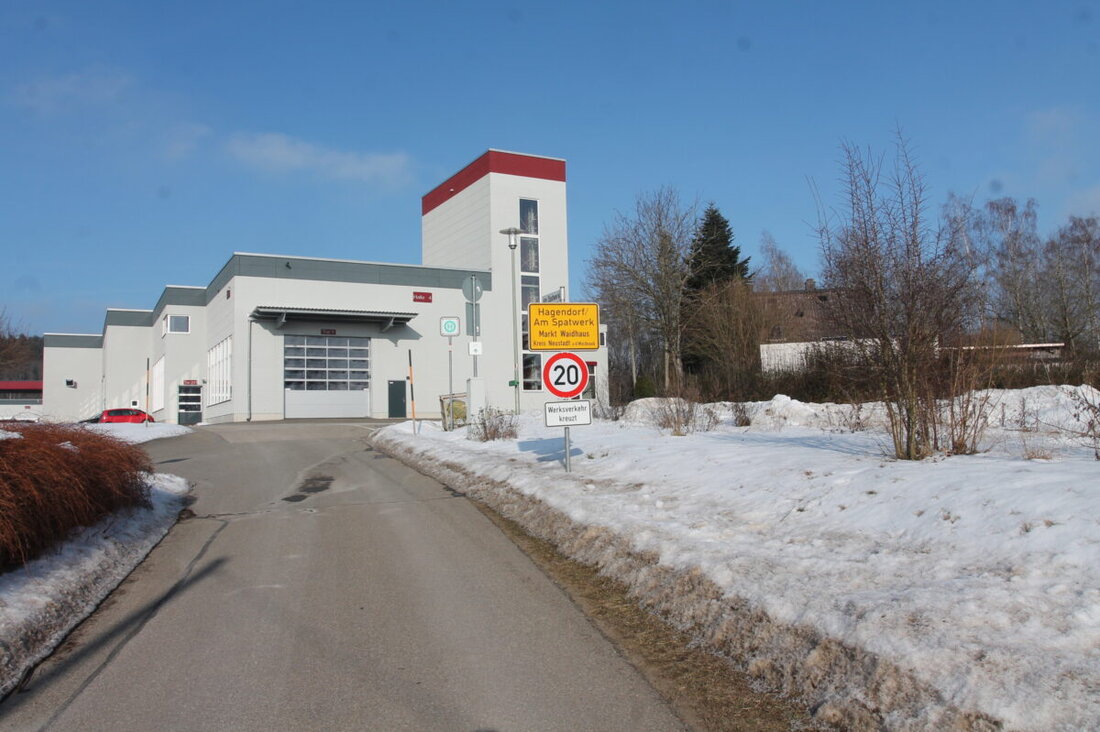 Waidhaus. Die geplante Umverlegung der Straße bei der WITRON Stahlfertiger GmbH & Co. KG im Ortsteil Hagendorf nimmt Formen an. 