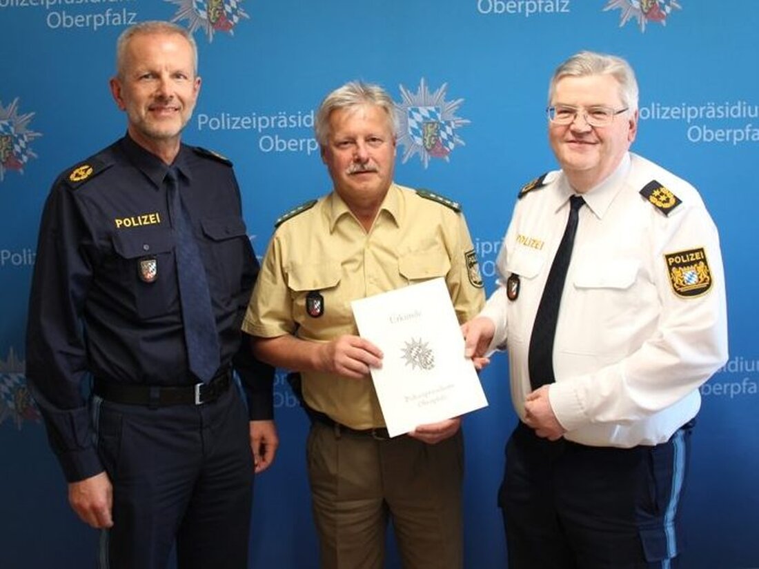 Waidhaus. Anerkennung für vierzig Jahre im Dienst und ein Blick zurück auf diese bewegten Jahrzehnte standen für Siegfried Meckl auf dem Programm. Siegfried Meckl aus Furth i. Wald lenkt seit [&hellip;]