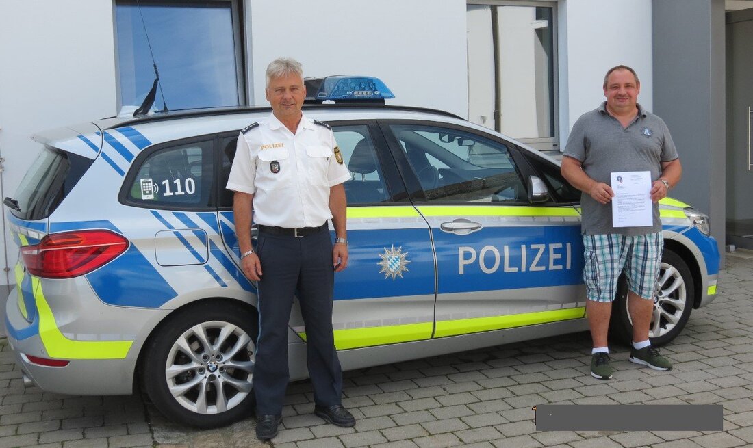 Grafenwöhr. Peter Schmeilzl erweist sich als “rechte Hand” und Helfer für die Polizei in Eschenbach. Offenbar ist er immer zur rechten Zeit am rechten Ort.  Die Polizei Eschenbach bedankt sich [&hellip;]