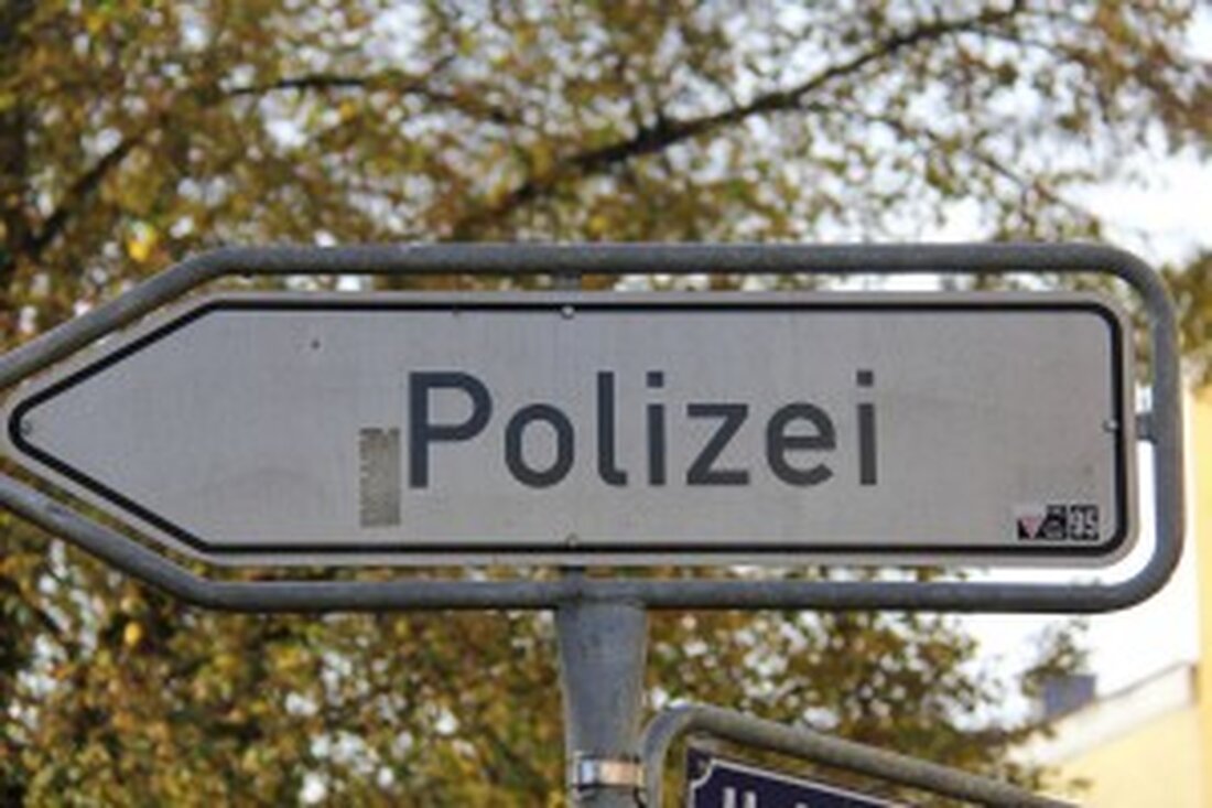 Weiden. Am Wochenende kam es in zwei Fällen zum Diebstahl. Ein dritter Versuch misslang, da sich das Opfer lautstark wehrte. Fall eins: Am Freitag, 12. Februar 2016,  war ein Verkaufsfahrer gegen [&hellip;]