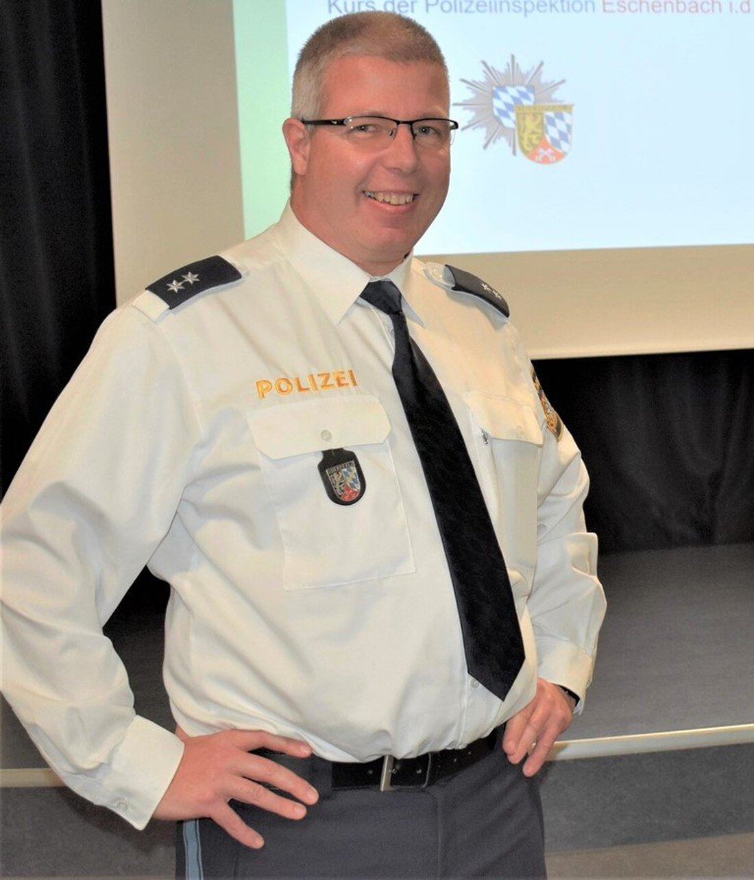 Grafenwöhr. Polizei-Oberkommissar Martin Behrendt kennt die fiesen Maschen der Betrüger und klärt über Trickbetrug, falsche Polizeibeamte und Microsoft-Support-Anrufer auf.  Von Renate Gradl  “Es gibt immer neue Phänomene und Tricks, mit [&hellip;]